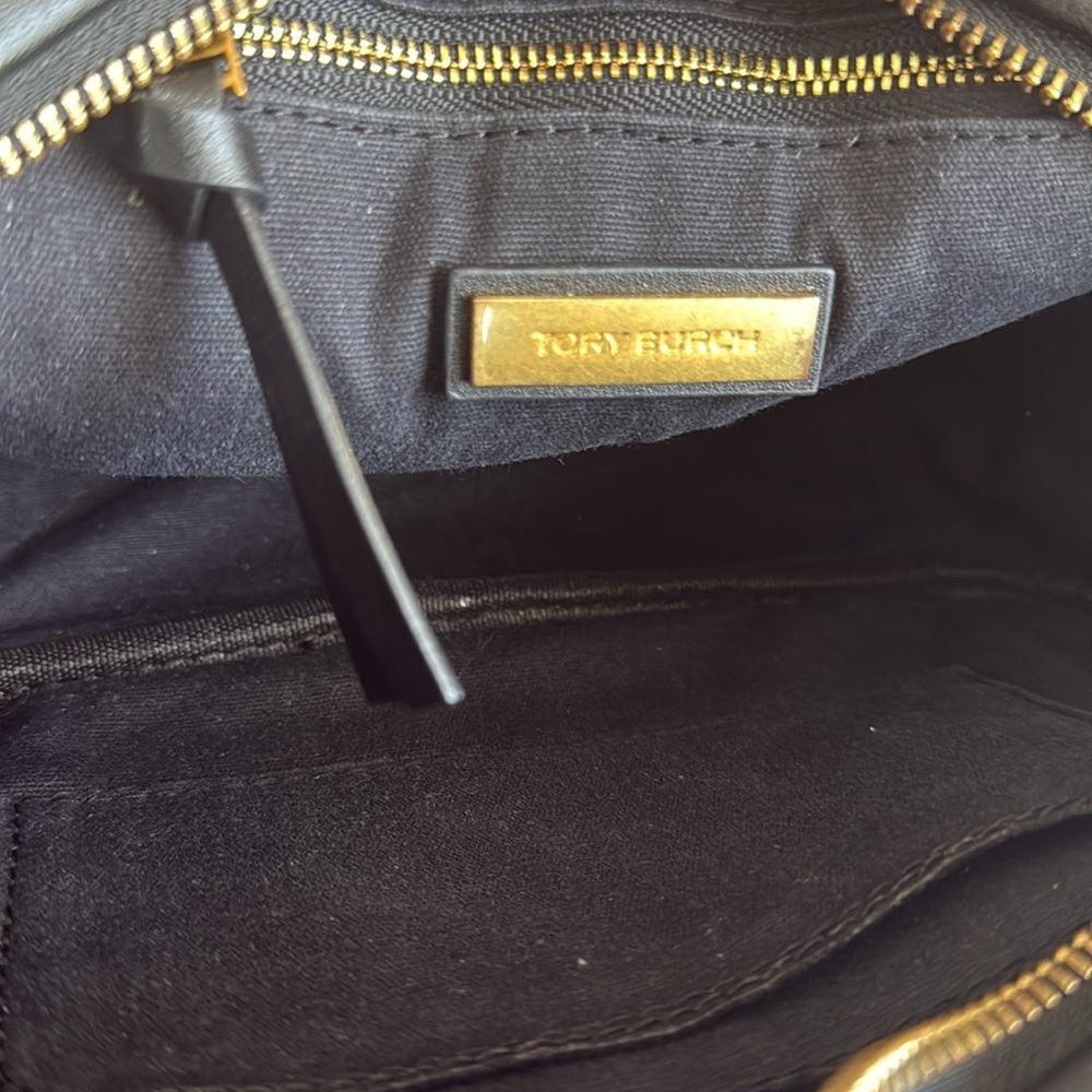 TORY BURCH 🖤BLACK🖤 SOFT QUILTED LEATHER CROSSBODY BAG 🌟EUC🌟 - Picture 14 of 17